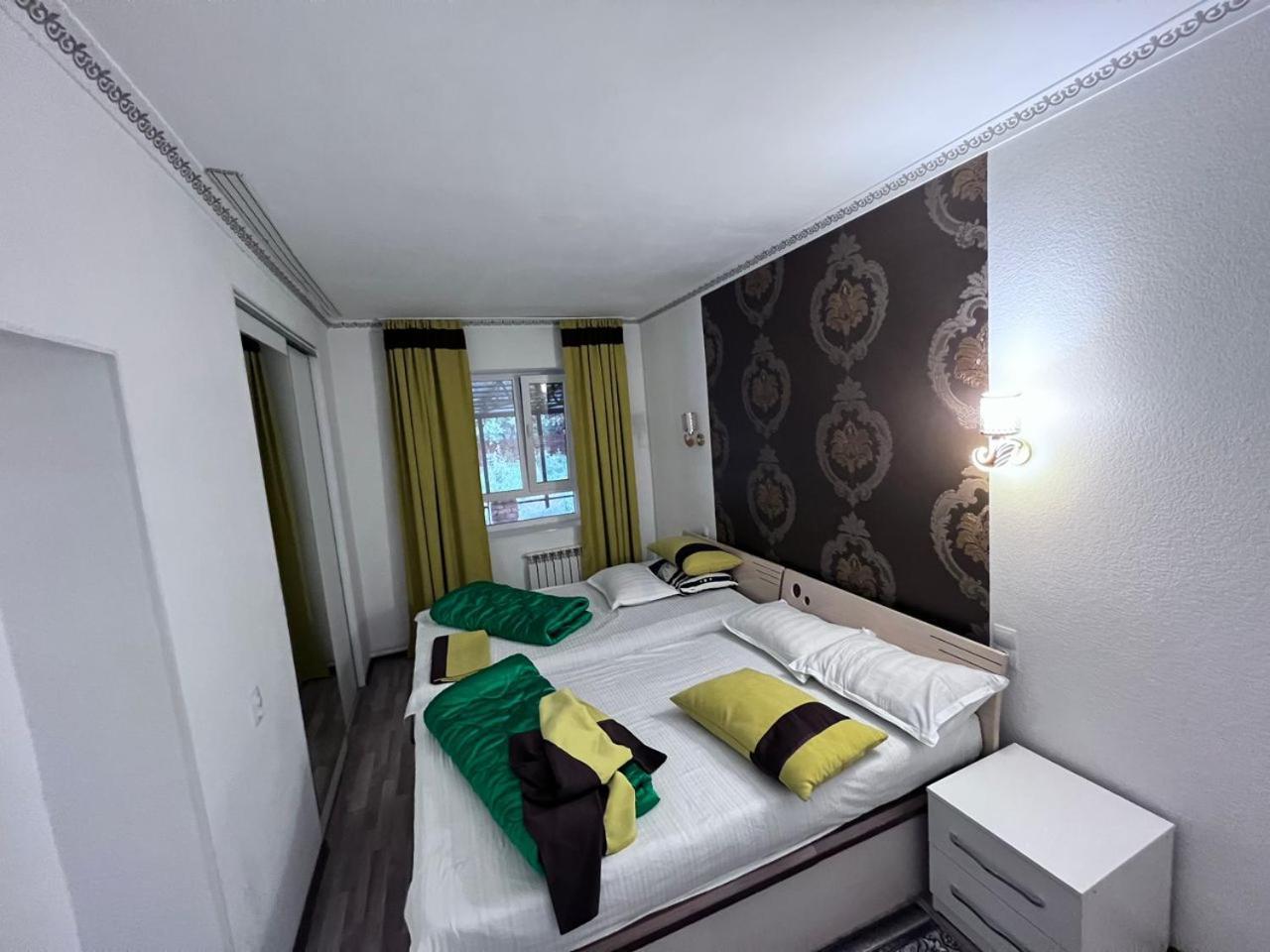 Turan Guesthouse Karakol Eksteriør bilde