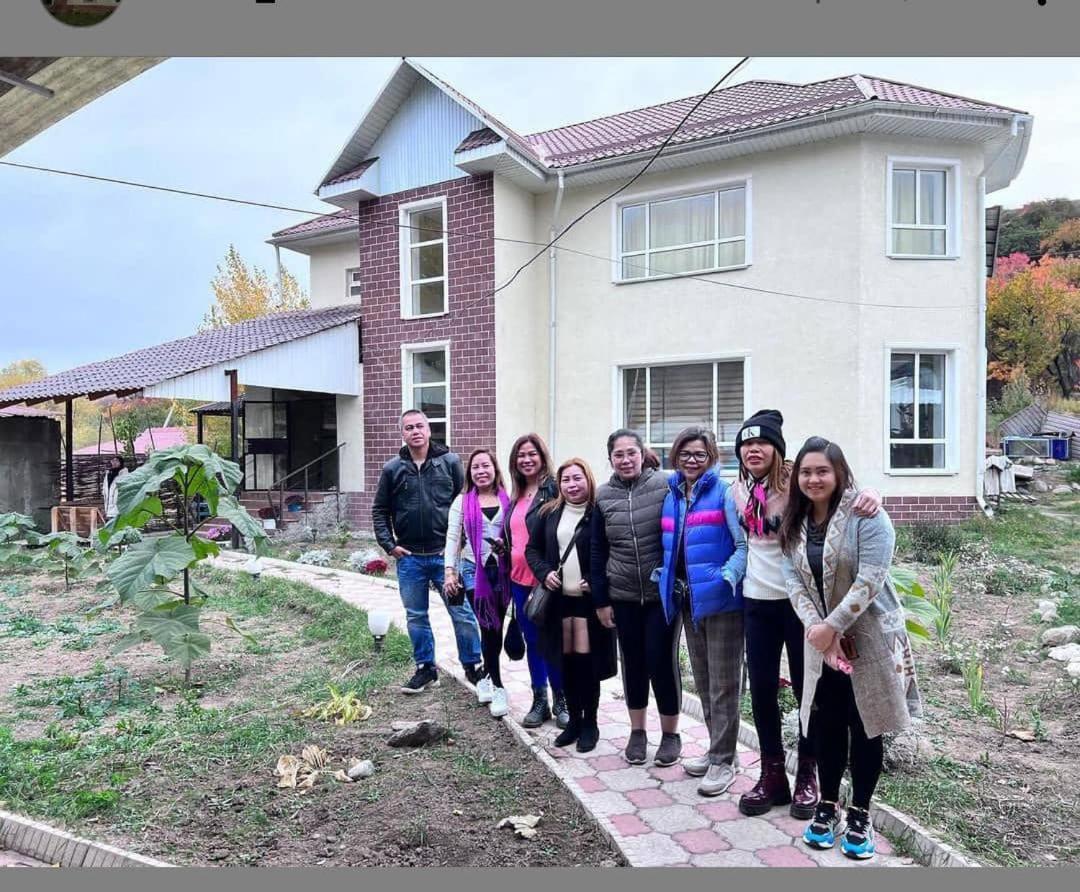 Turan Guesthouse Karakol Eksteriør bilde
